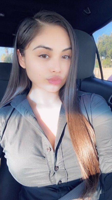 iamthmpsn pornstar sexy images