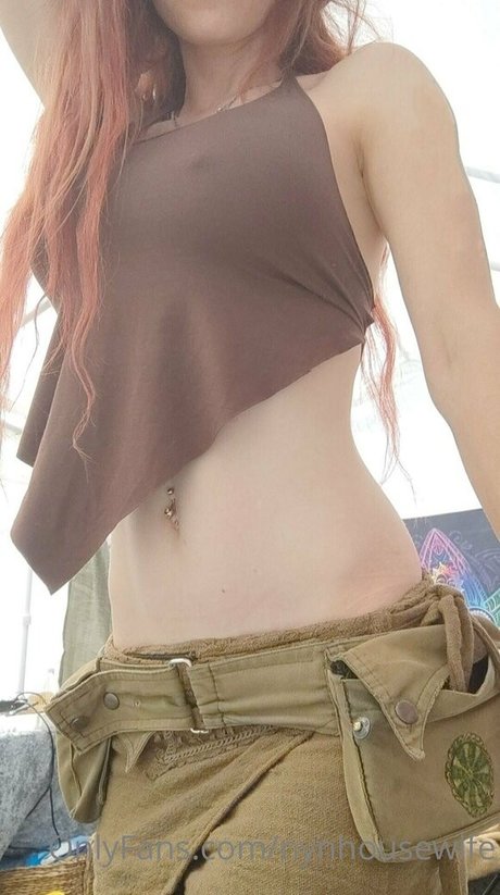 nynhousewife art star img