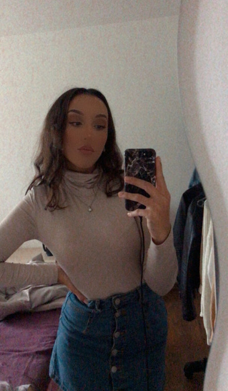 sweetmandyyy pretty pornstar pics