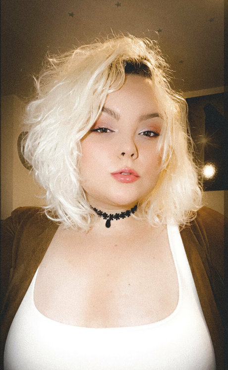 moniiquefox pornstar beautiful pictures