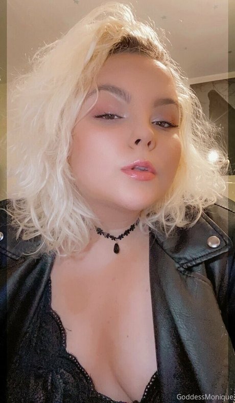 moniiquefox porn actress pictures