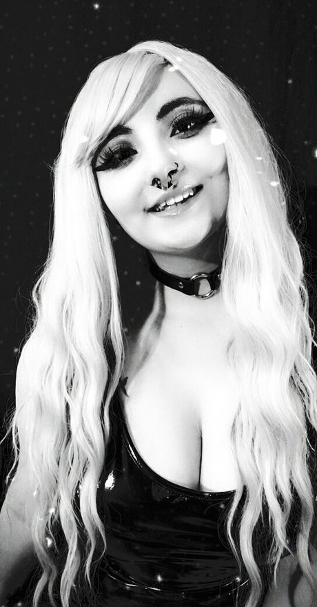 sirennnyxxfree nudes star pic