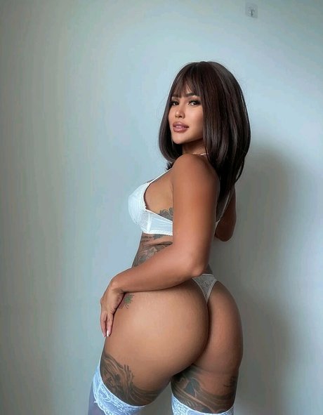 Hola Vix sexy pornstar gallery