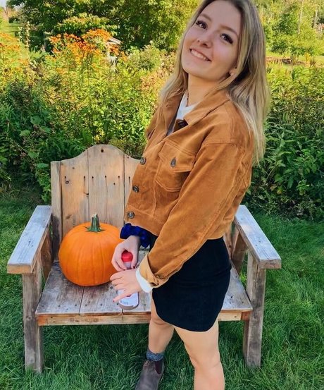 Sarao Sulli star nudes image