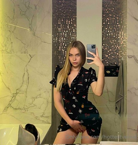 hottestvenus sex pornstar pics