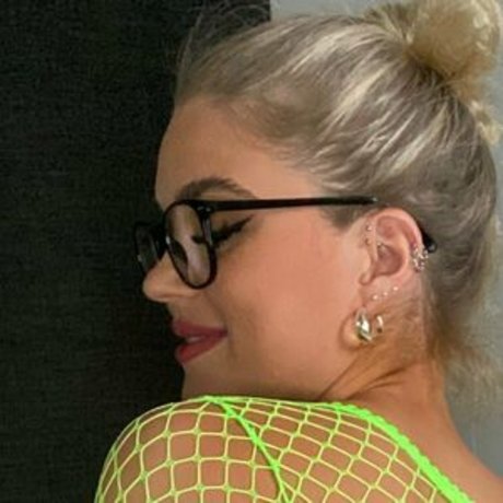 jamesem pretty star photo