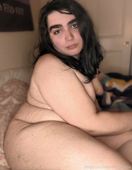 oliviadarkk pretty actress image