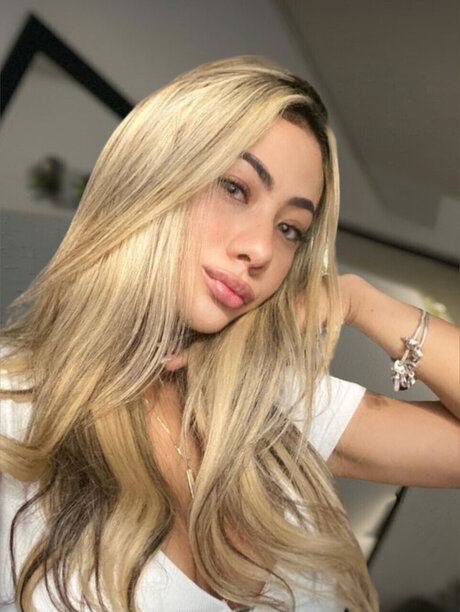 Jenna Robbie nudes actress picture