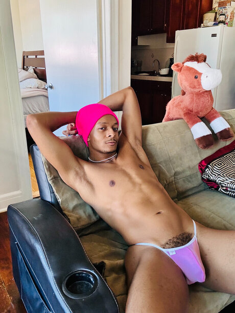 Troy DeTiger pretty model pic