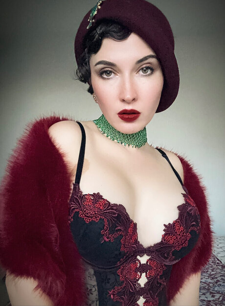 Vintage Lover high quality model picture