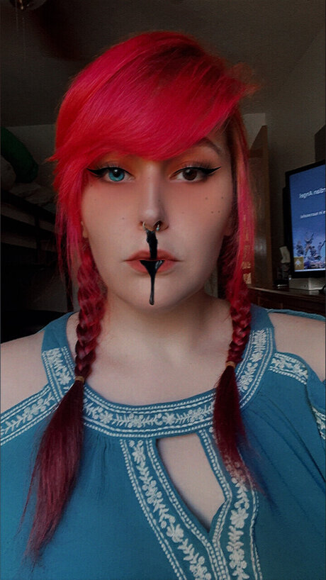 JescasLegacy pretty actress photos