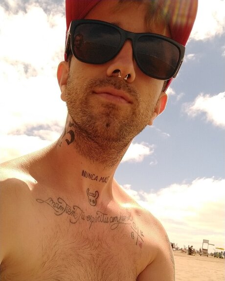 Tommy Lee Petit hd actress images