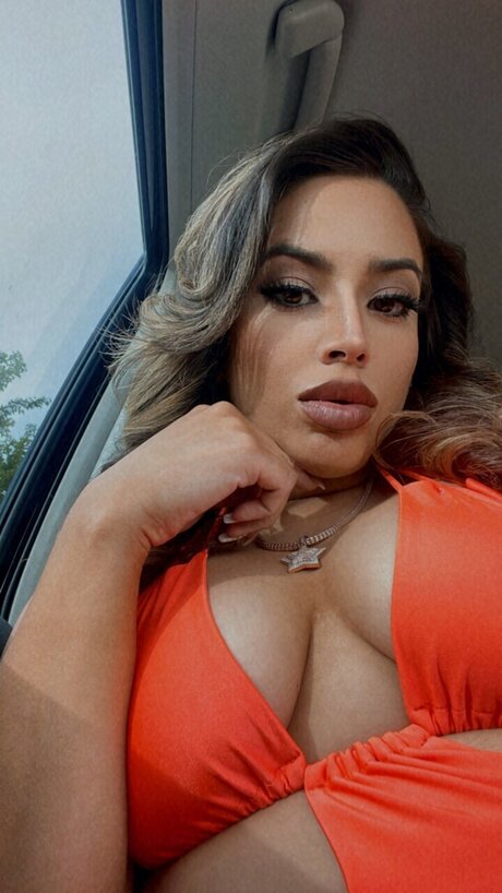 Mamisita24 hot model pictures