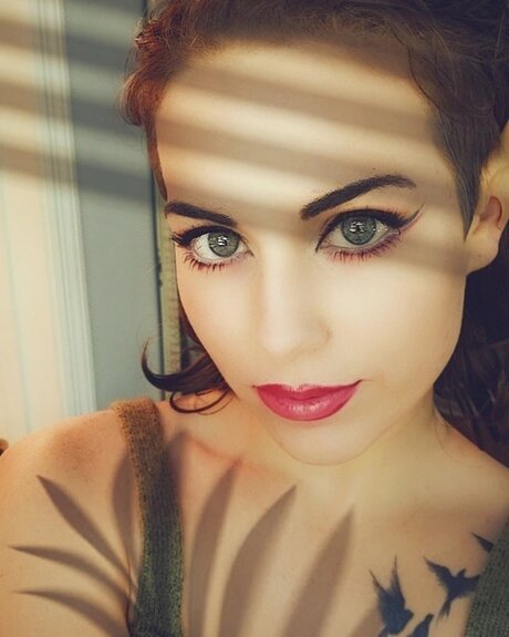 Heidi Jynxx model perfect pic