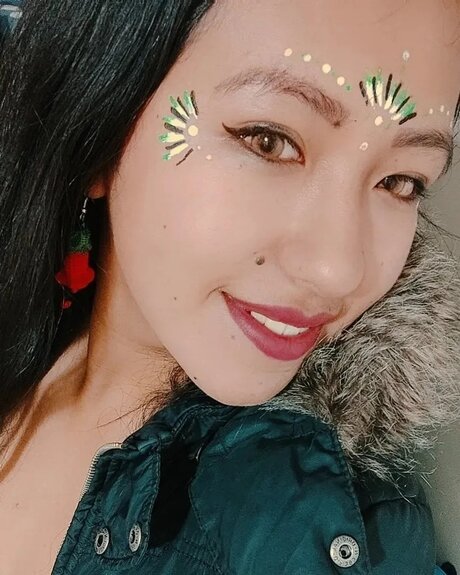 Bella Karly naked star pics