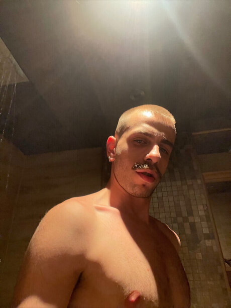 Mr Eggplant pornstar sex pic