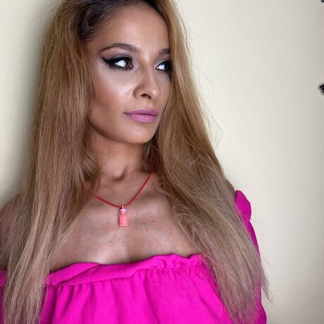 Hanaah 23 porn model photos