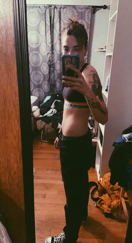 Drops of Jupiter erotic model picture