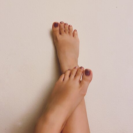 seoul feet star top pic