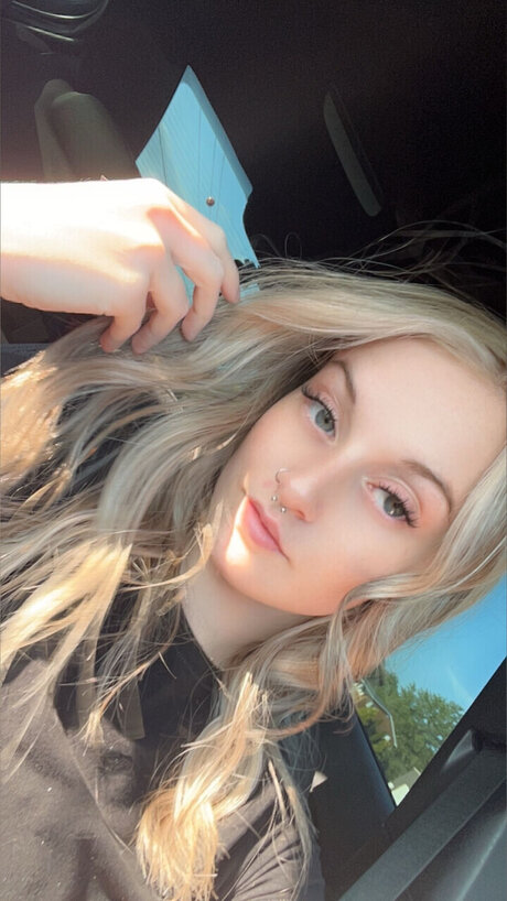 Emily Paige model nice pic