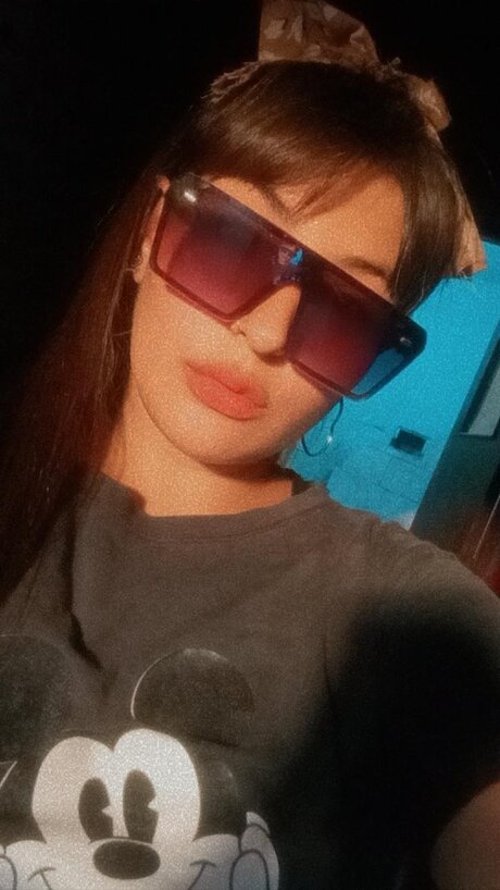 Barbiegirl21 model exclusive images