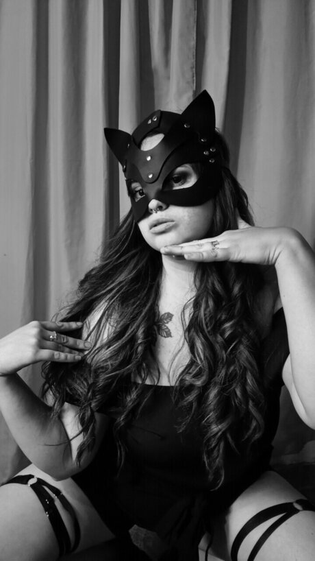 KALI STRENGHT nude actress pic