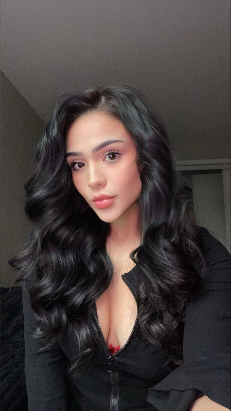 Heavenly Bella_ high quality model photos