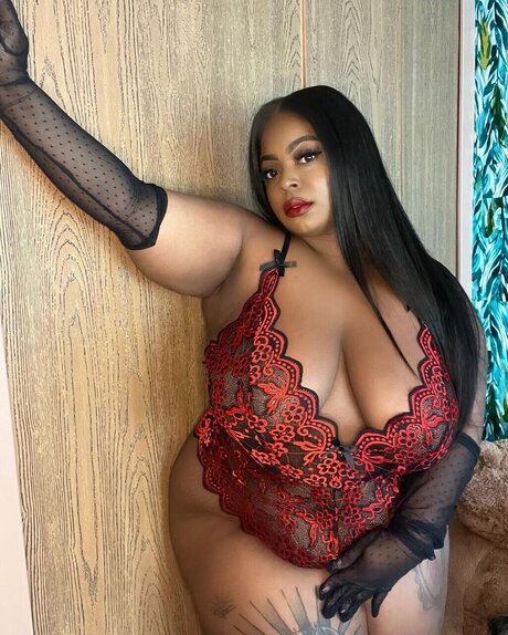 Chloe PrincessCut Santiago star erotic photo