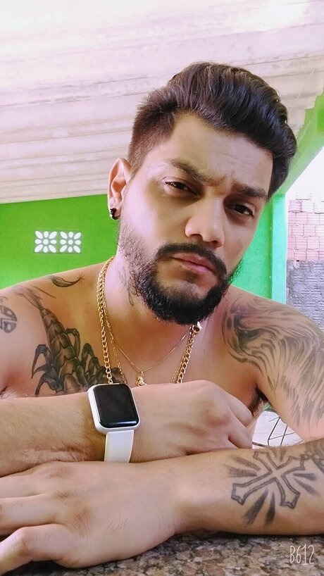 Bruno21Cm nude actress image