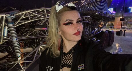 Indigo Haze pornographic model pics