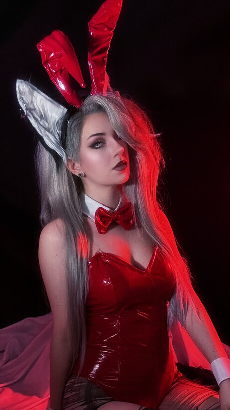 Glitchy Rogue naked model pics