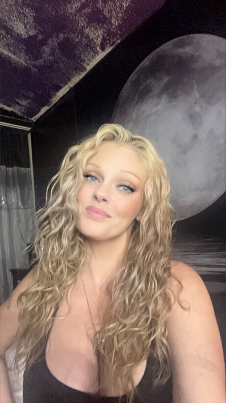 Reagan nice actress photos