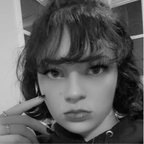 Queen Kami star erotic galleries