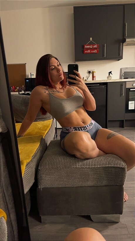 Amber Mercy nude model images