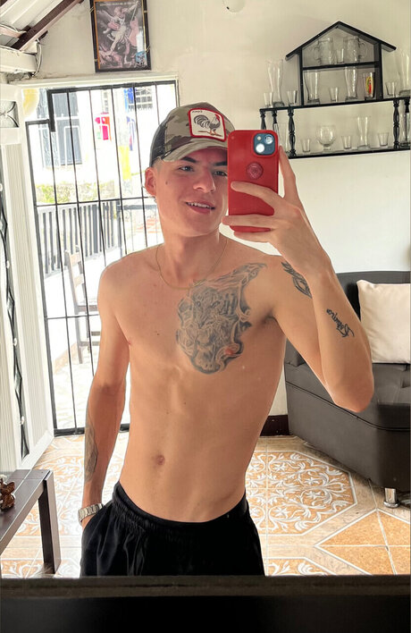 Jonathan G mez model pornographic pics