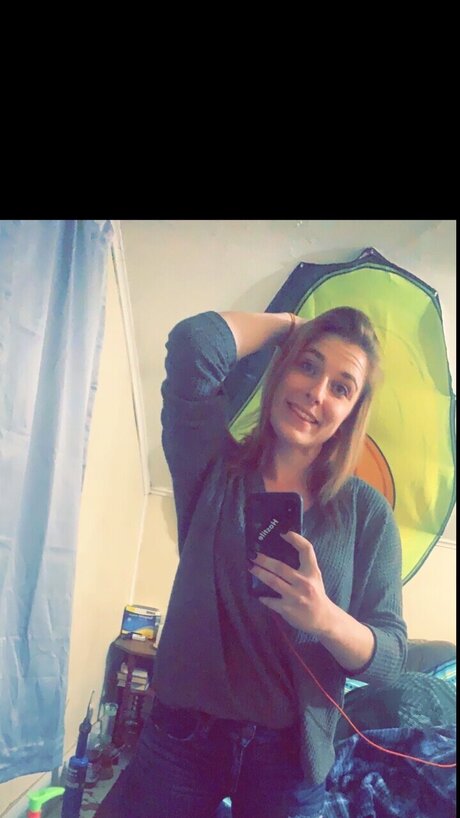 Violet Night pornstar sex pic