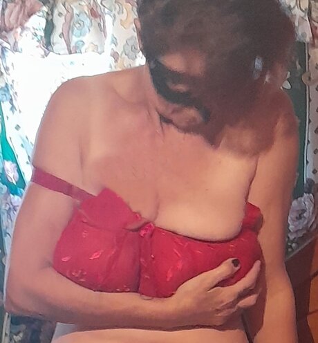 StellaHotJuicy nice actress picture