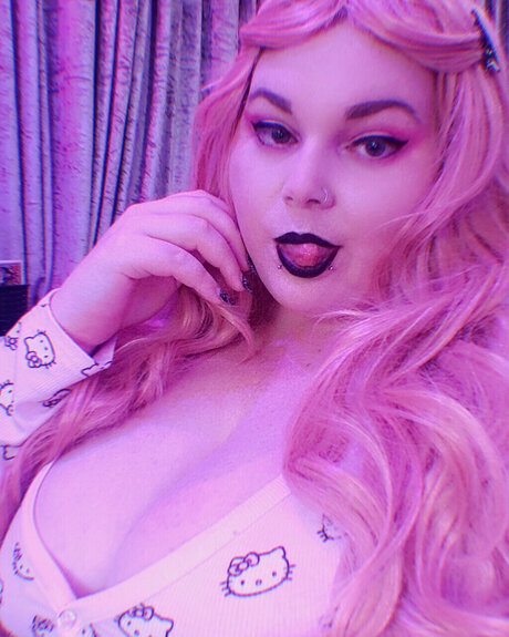 cuteandcurvy model sex photos