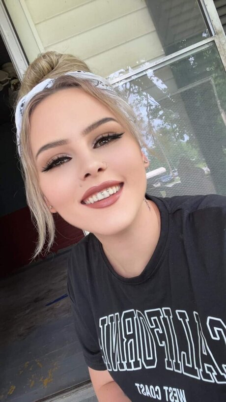 CowgirlCutie high quality pornstar pics