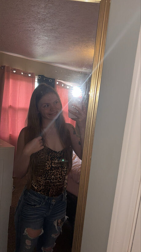 Alyak Nicole star free photo