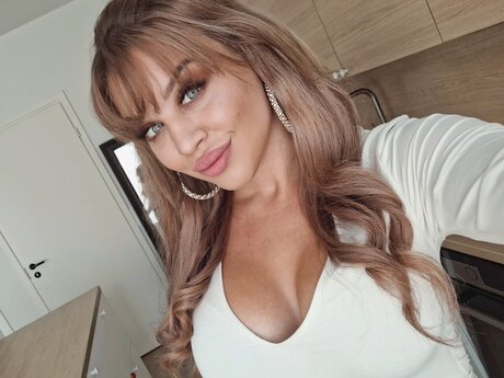 tiiapupu sexy actress images