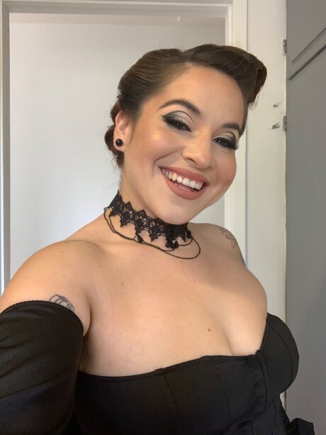 Hot Donna nice model photos