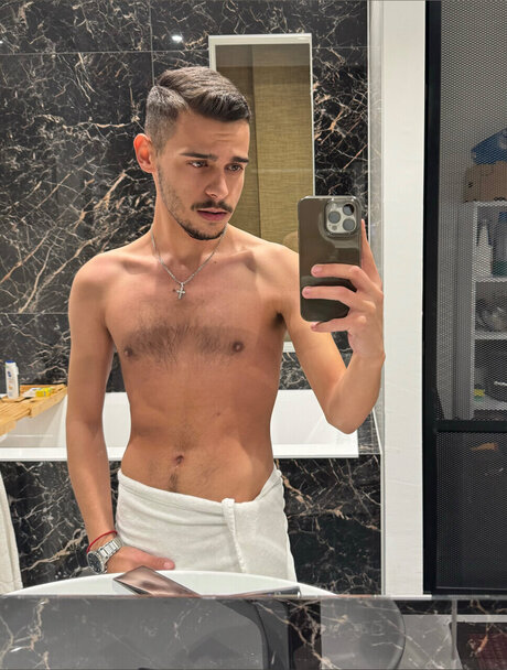 Feh r Tomi pornstar free pictures