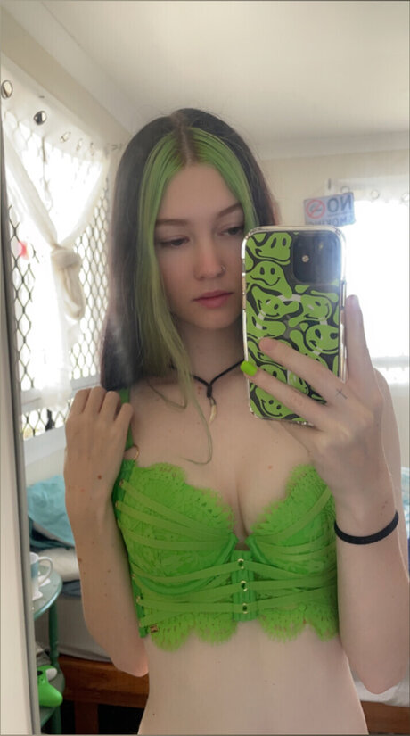 Aaliyah_ exclusive star photos