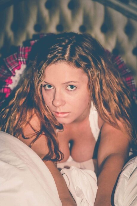 Dat Short Chik model perfect pic