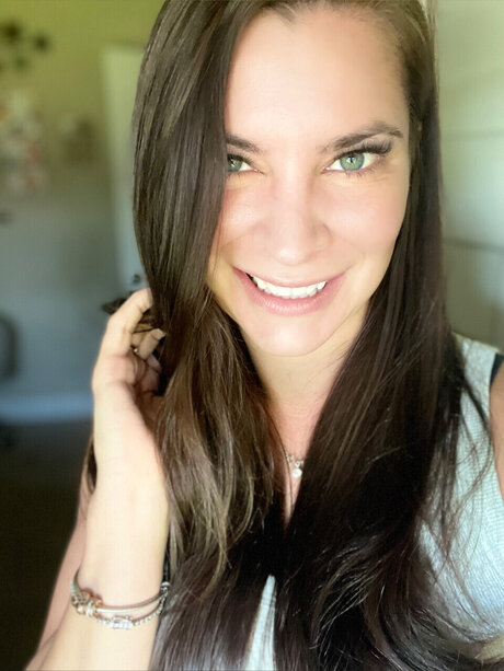 Housewife290_ top model image