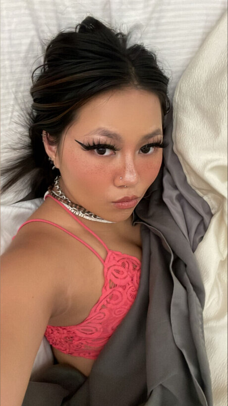 Mia Money_ free star pictures