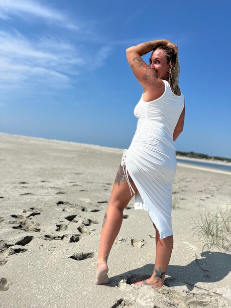 Shel Hardy Free hd actress img