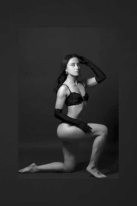 Dafne Alca model hot pics