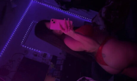 Amelia Fox nude model photo